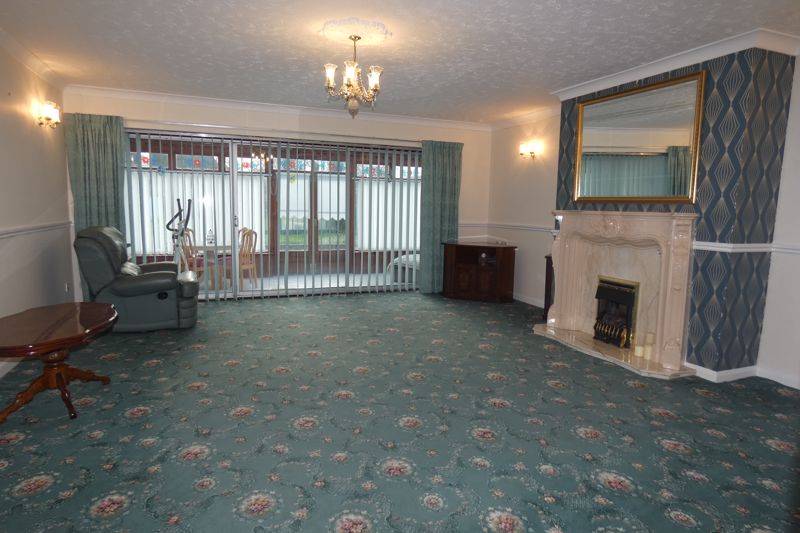 Lounge- click for photo gallery